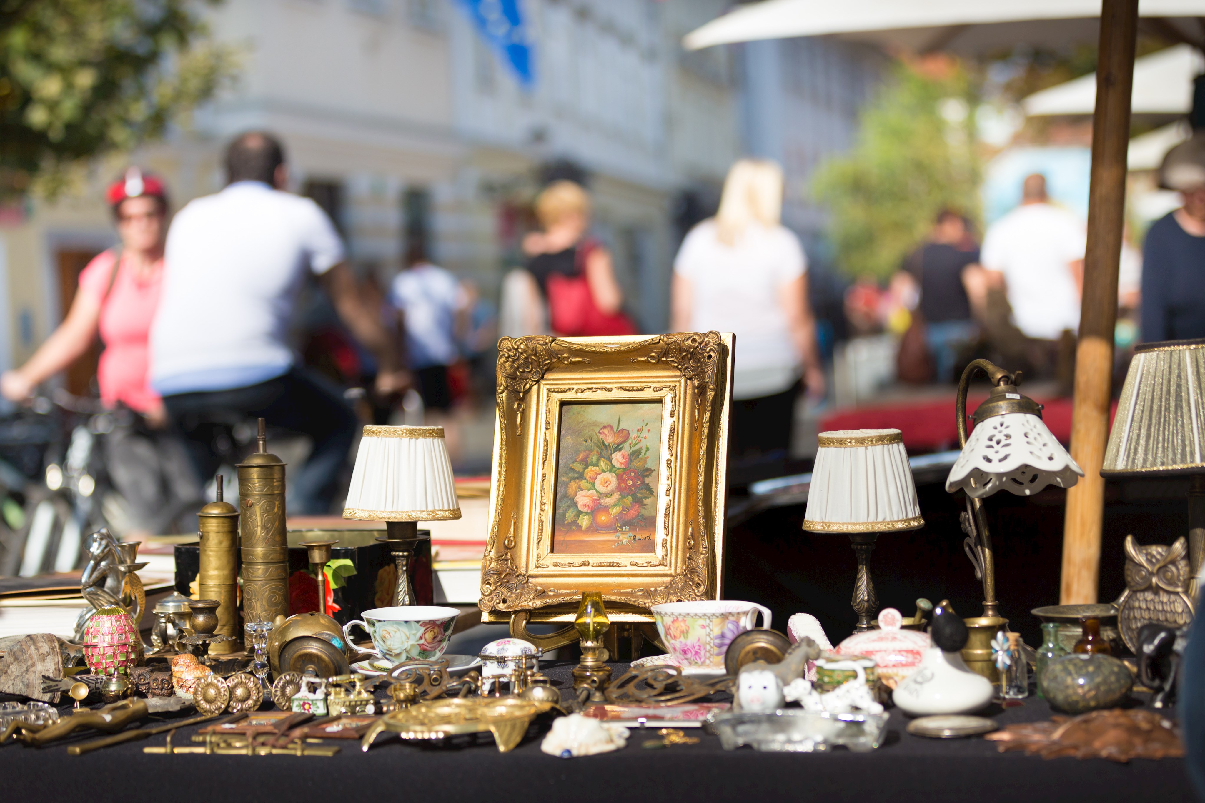 Diverse Antiquitäten und andere Flohmarktschätze